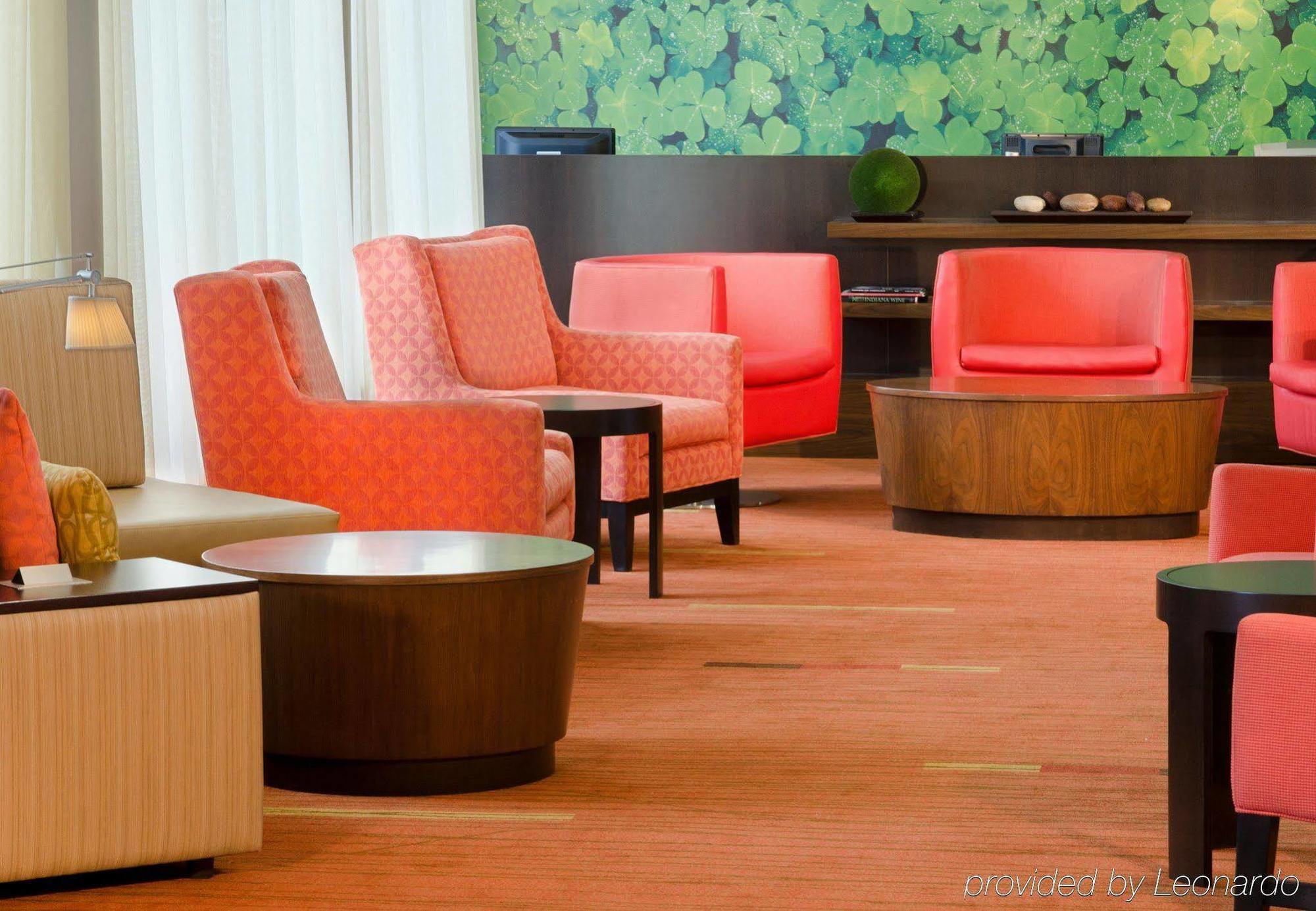 Готель Courtyard By Marriott Indianapolis Airport Екстер'єр фото